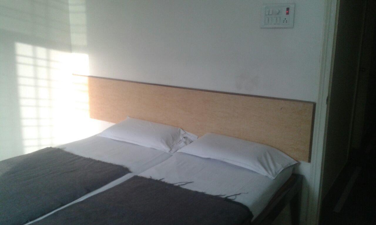 Swagat Lodge Shirdi Esterno foto